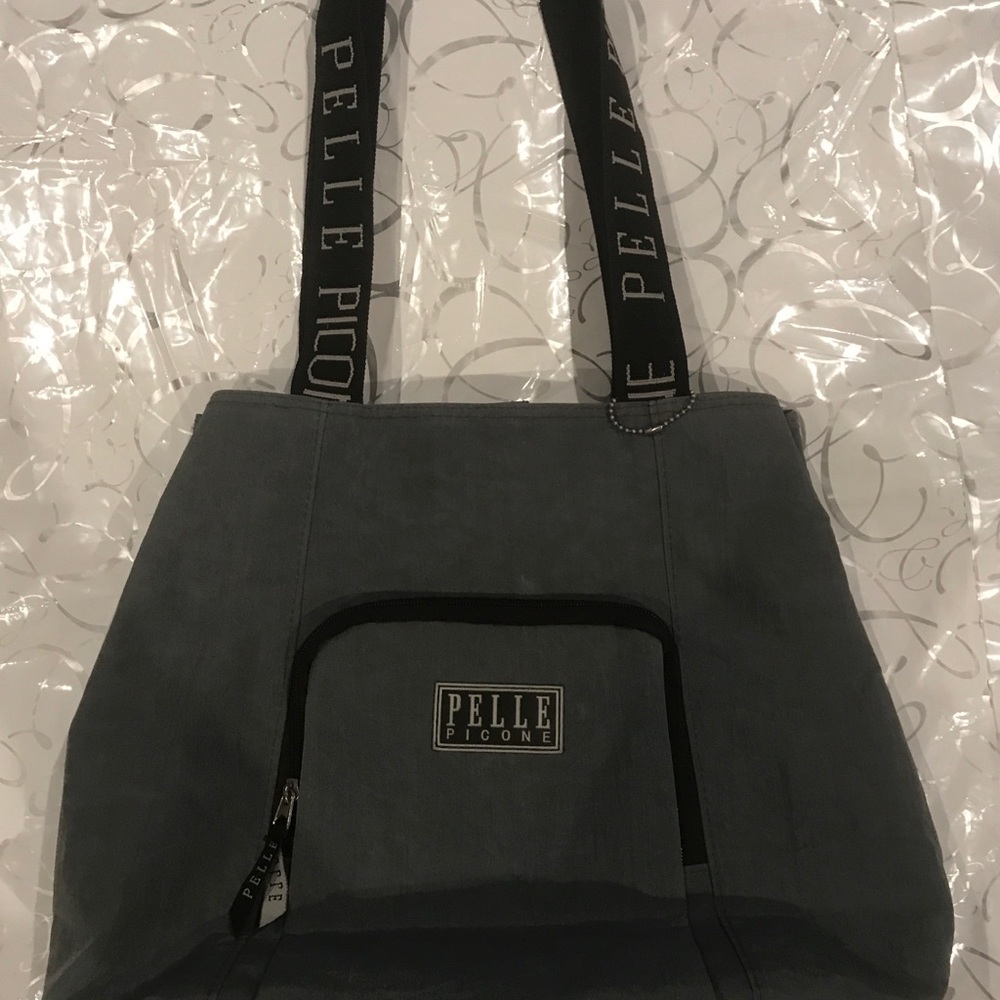 TOTE (ALMOST NEW)